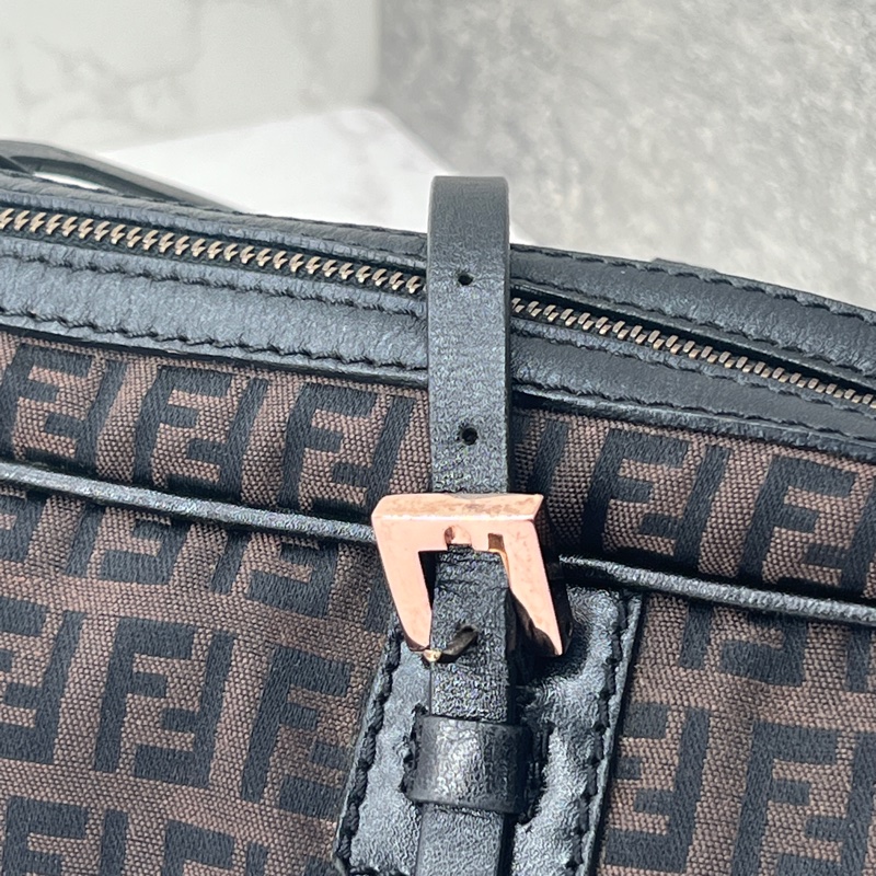 香緹國際精品 909 FENDI 法棍包-1
