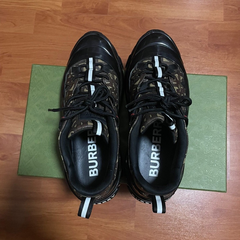 Burberry巴寶莉時尚運動鞋 棕色  41碼-3