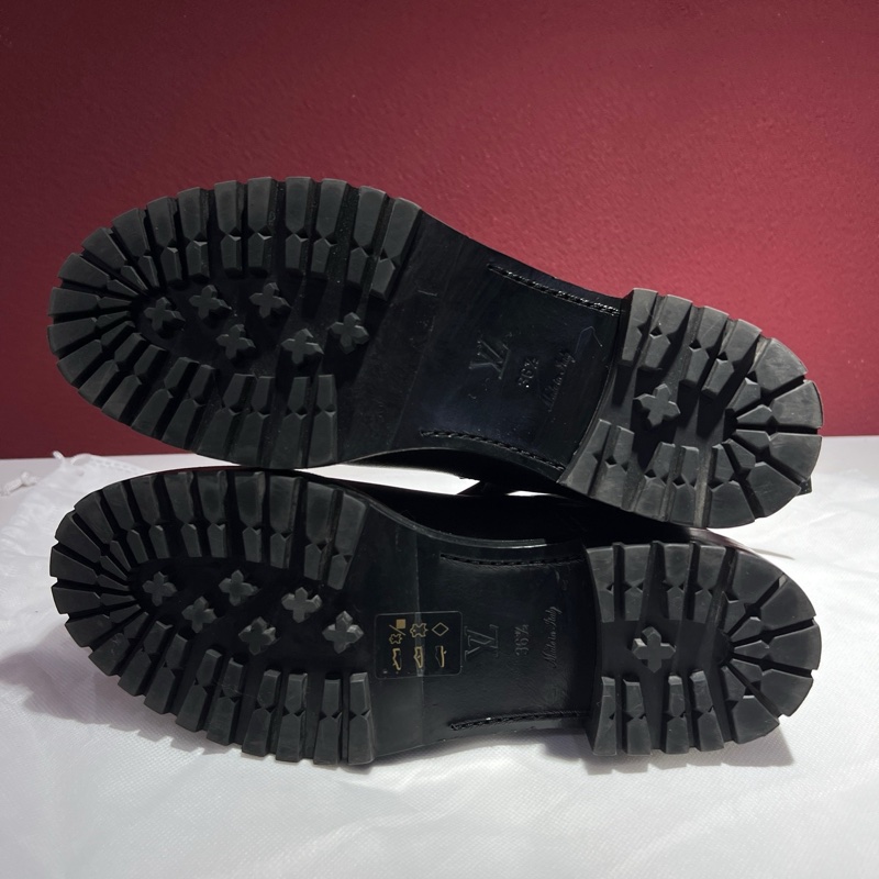 路易威登/Louis Vuitton  99新黑色牛皮靴子 金扣 36.5碼 鞋長：26 cm 鞋跟：3.5 cm 。-8