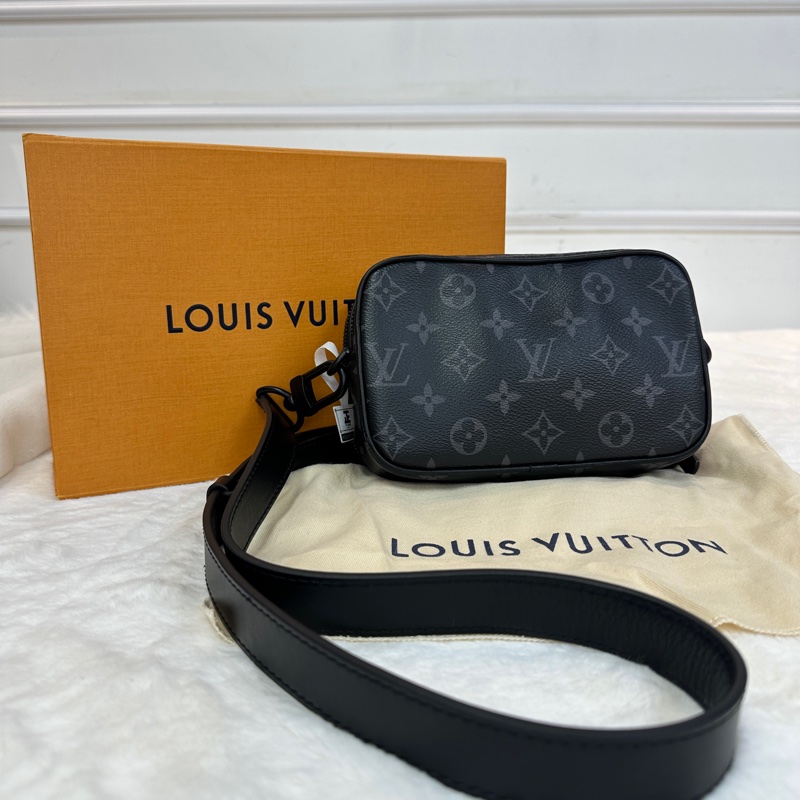 經典百搭耐用🖤👑  LV男裝 Alpha Wallet Monogram Eclipse Canvas-0