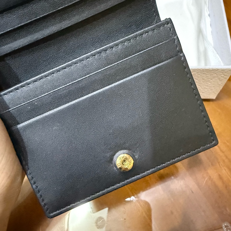 🩶全配 DIOR 經典Lady Dior系列藤格紋圖案小羊皮暗釦短夾(黑色)-4