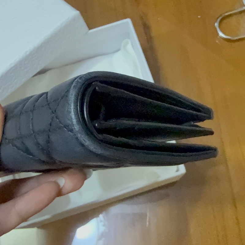 🩶全配 DIOR 經典Lady Dior系列藤格紋圖案小羊皮暗釦短夾(黑色)-21