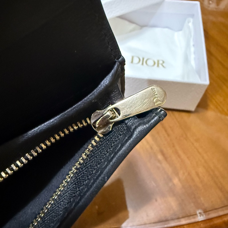 🩶全配 DIOR 經典Lady Dior系列藤格紋圖案小羊皮暗釦短夾(黑色)-27