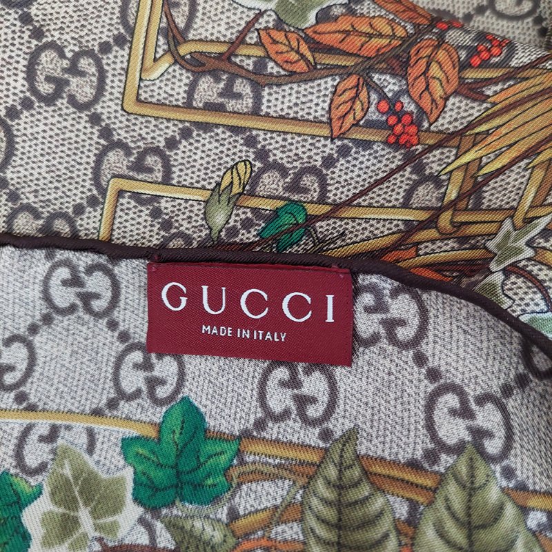GUCCI 古馳 印花桑蠶絲斜紋方巾~95新閒置品-24