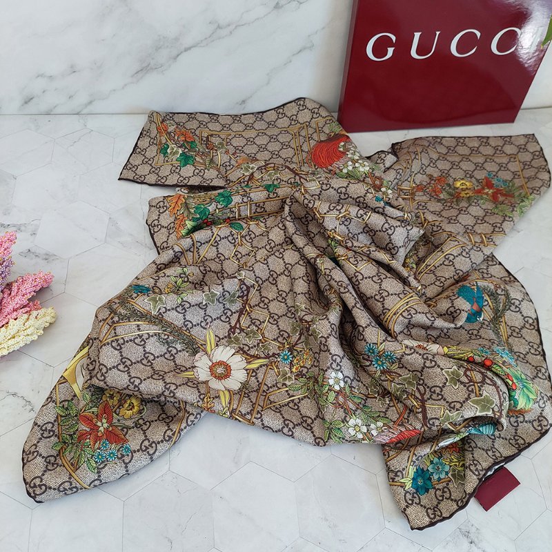 GUCCI 古馳 印花桑蠶絲斜紋方巾~95新閒置品-40