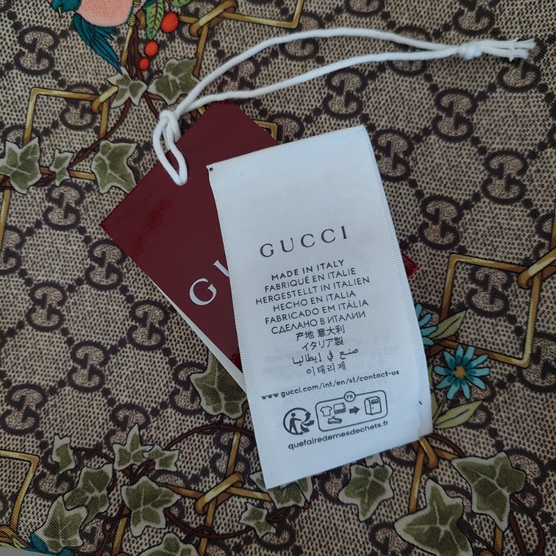 GUCCI 古馳 印花桑蠶絲斜紋方巾~95新閒置品-44