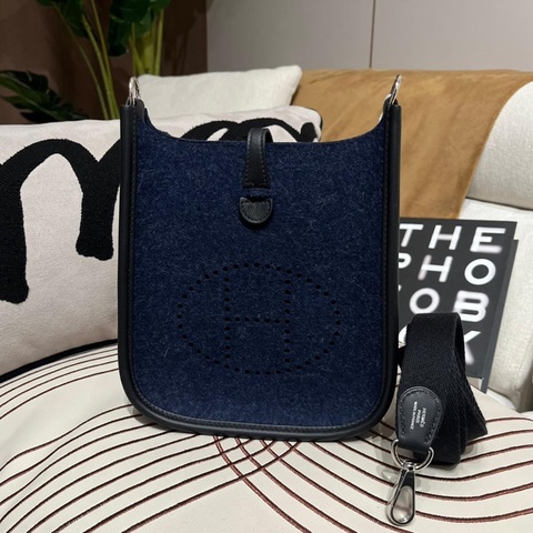 HERMES Mini Evelyne 16 ,2Z 午夜藍 Bleu Nuit牛皮 Feutre 羊毛氈銀扣,STAMP Z ,