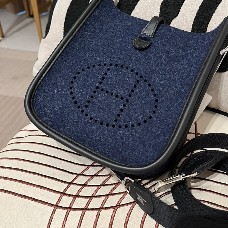 HERMES Mini Evelyne 16 ,2Z 午夜藍 Bleu Nuit牛皮 Feutre 羊毛氈銀扣,STAMP Z ,-7
