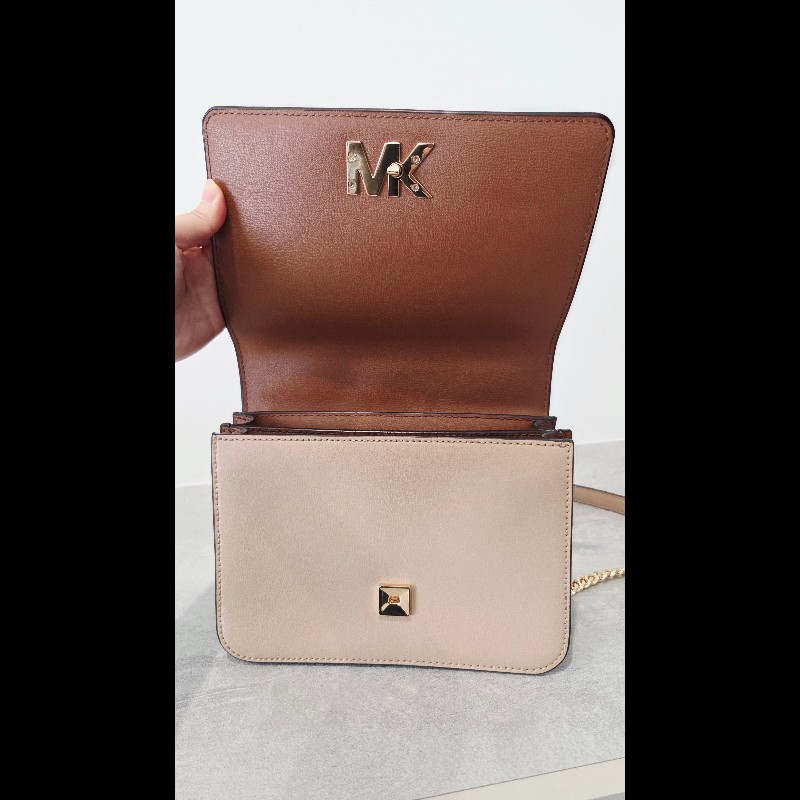 Michael Kors Mott 撞色風琴包-4