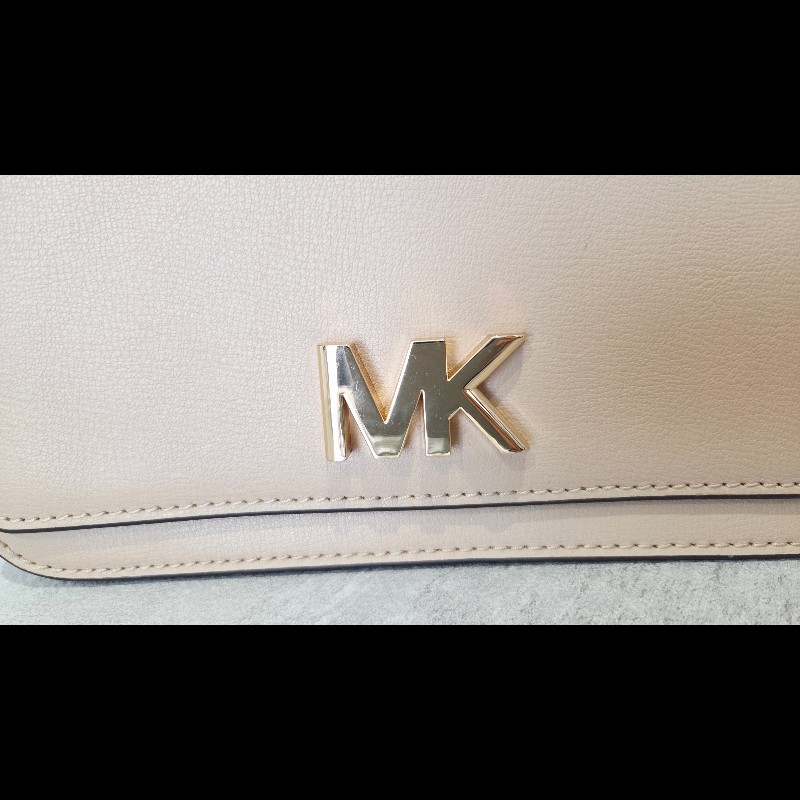 Michael Kors Mott 撞色風琴包-10