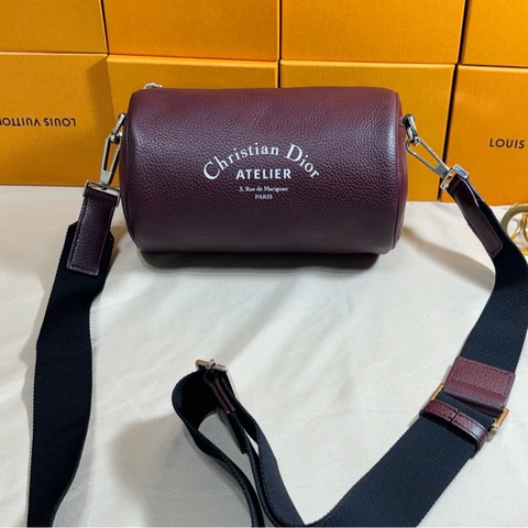 🔥超級好看 Christian Dior 迪奧 新款波爾多紅 圓筒包 肩背/斜背包