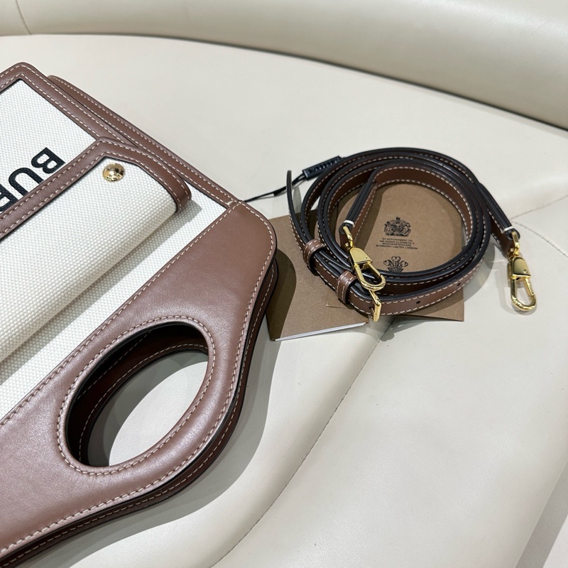 Burberry pocket bag 帆布郵差包-5