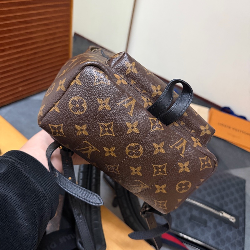 Lv老花後背包 (中號)-3