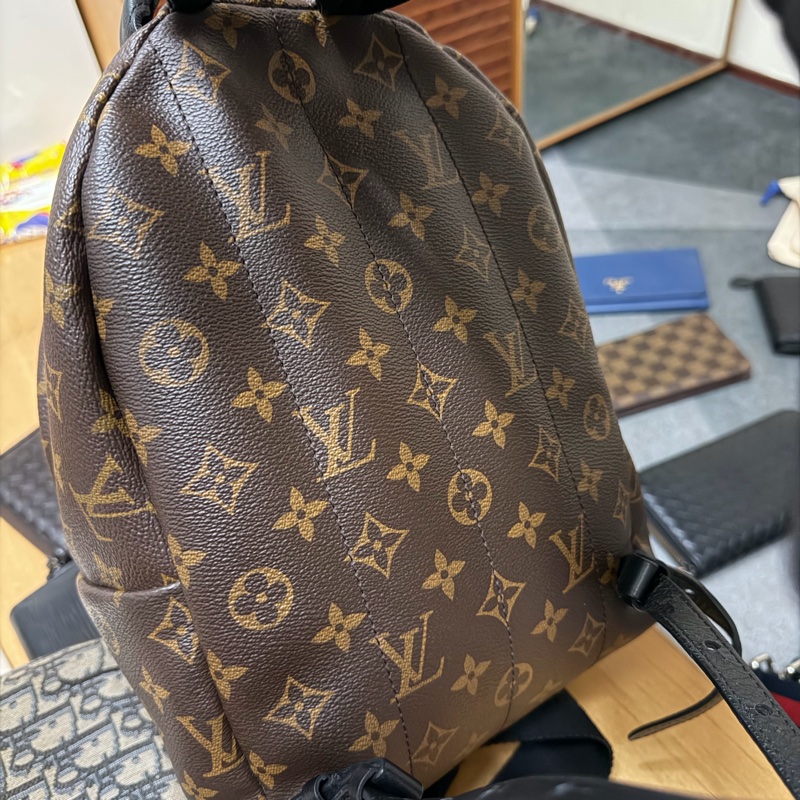 Lv老花後背包 (中號)-5