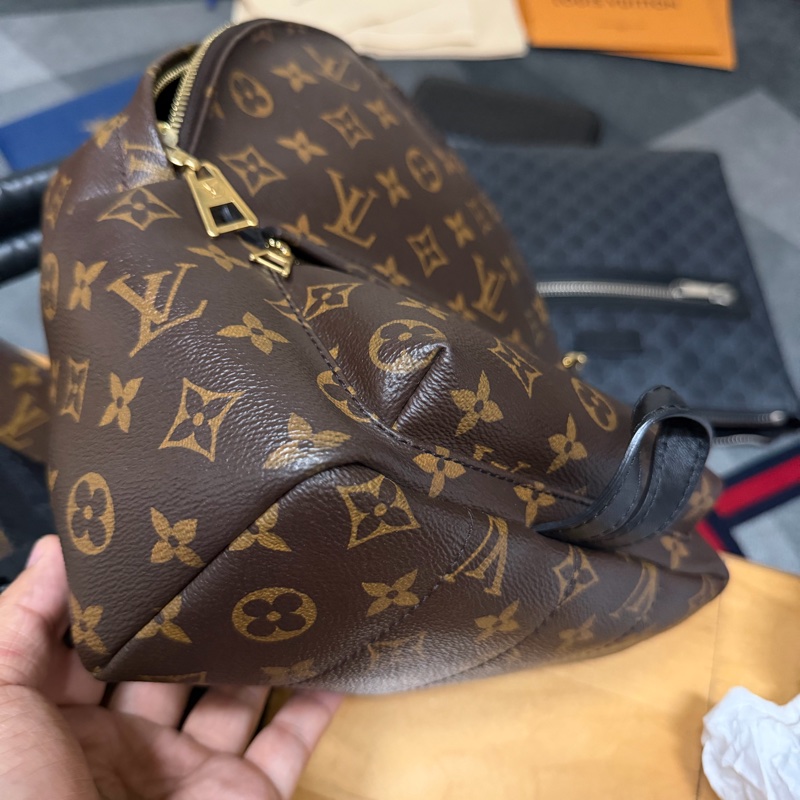 Lv老花後背包 (中號)-6