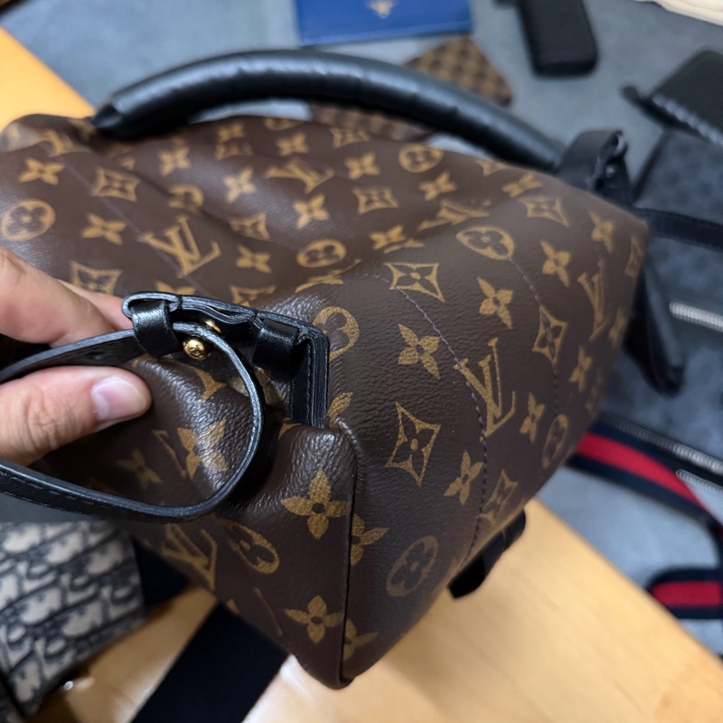 Lv老花後背包 (中號)-8