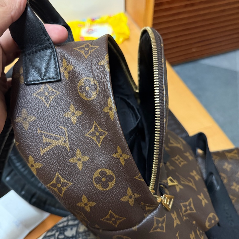 Lv老花後背包 (中號)-10