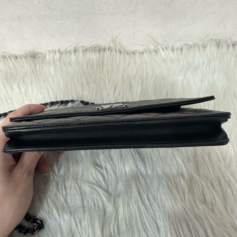 Chanel 黑皮銀釦格紋boy woc 斜背包-4