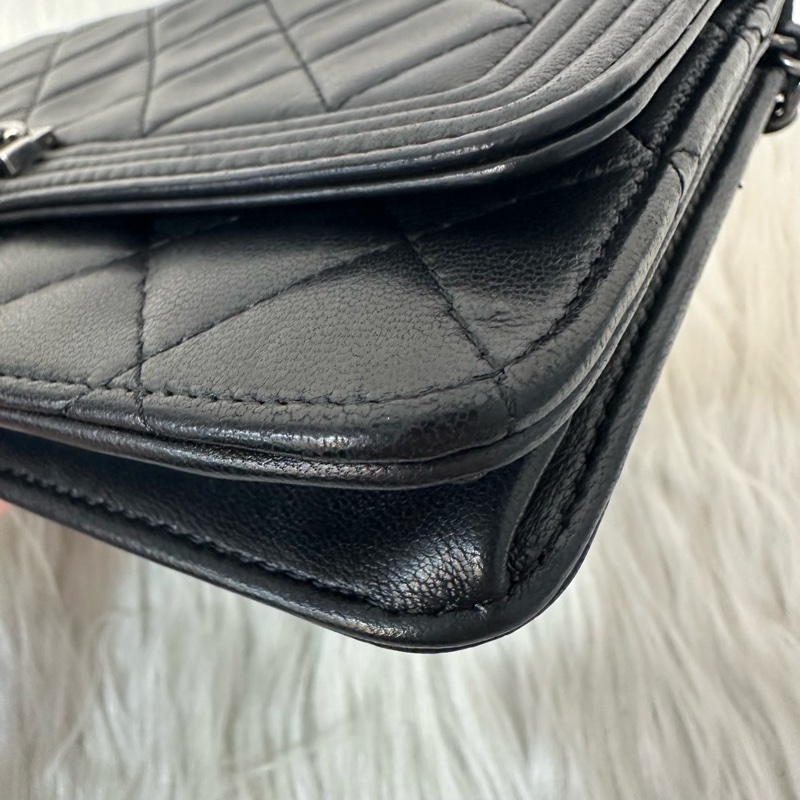 Chanel 黑皮銀釦格紋boy woc 斜背包-6