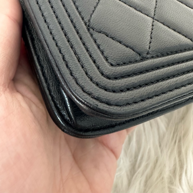 Chanel 黑皮銀釦格紋boy woc 斜背包-10