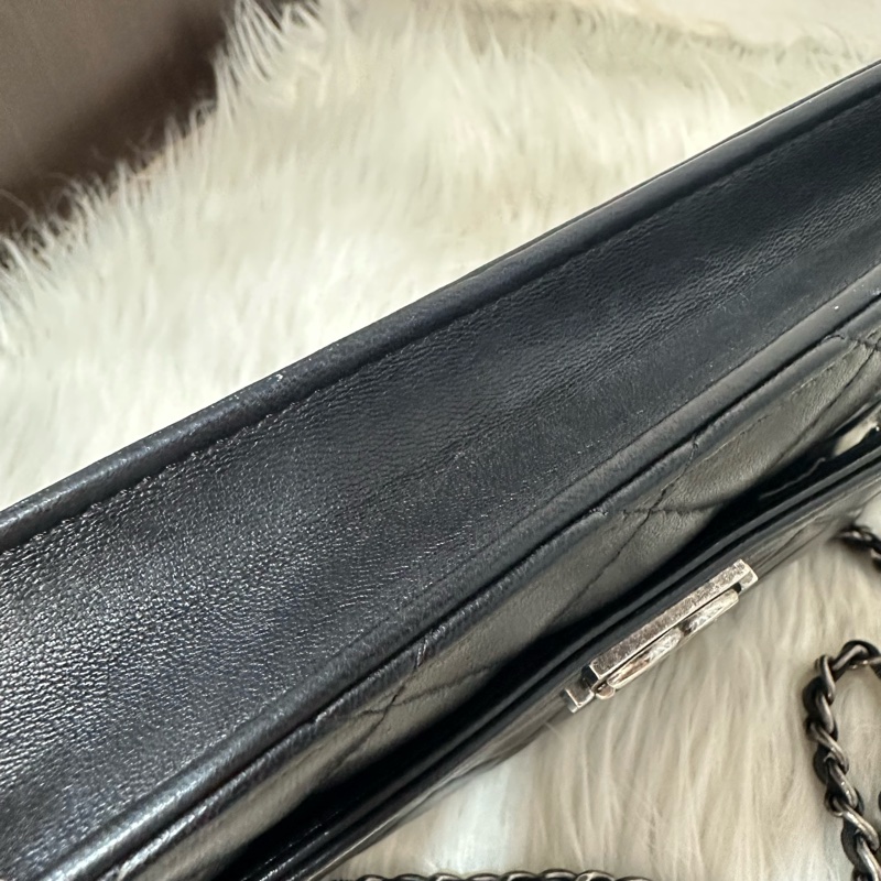 Chanel 黑皮銀釦格紋boy woc 斜背包-14