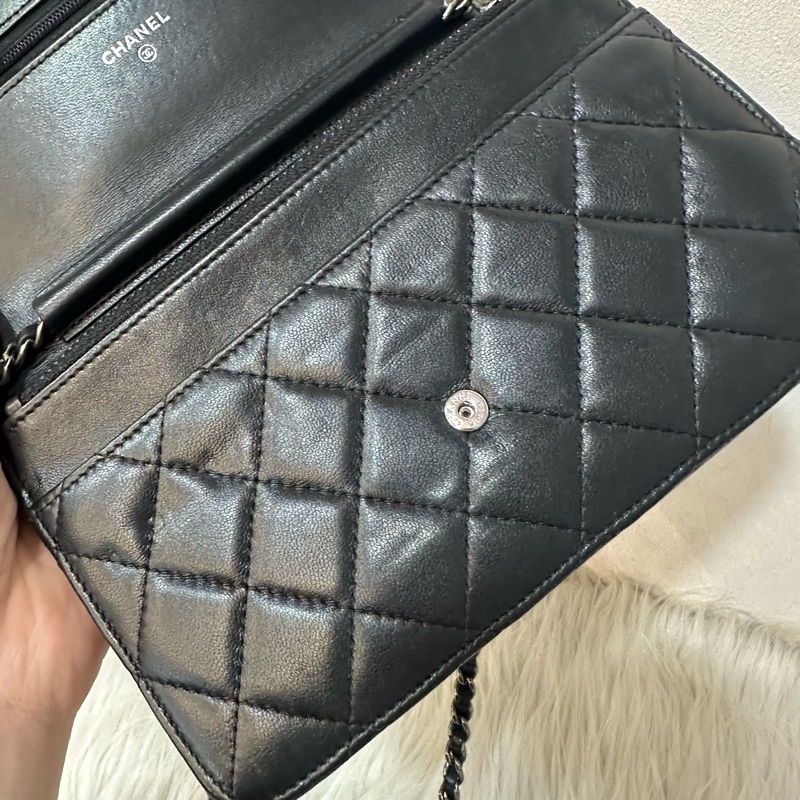 Chanel 黑皮銀釦格紋boy woc 斜背包-19