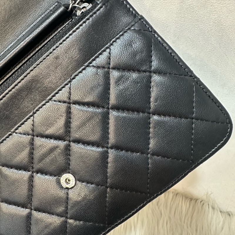 Chanel 黑皮銀釦格紋boy woc 斜背包-21