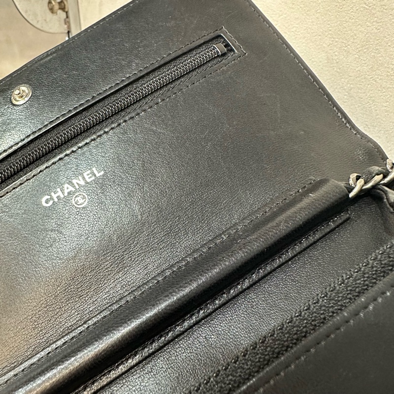 Chanel 黑皮銀釦格紋boy woc 斜背包-26