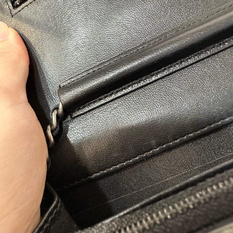 Chanel 黑皮銀釦格紋boy woc 斜背包-34