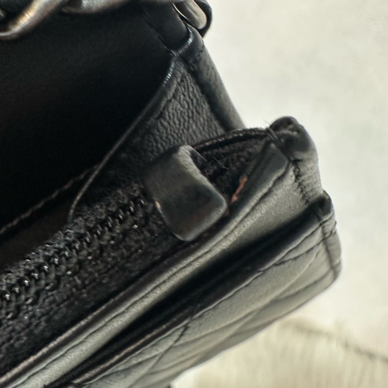 Chanel 黑皮銀釦格紋boy woc 斜背包-36