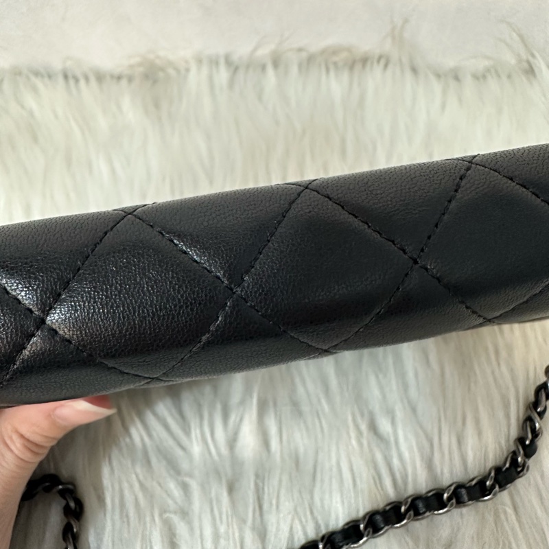 Chanel 黑皮銀釦格紋boy woc 斜背包-47