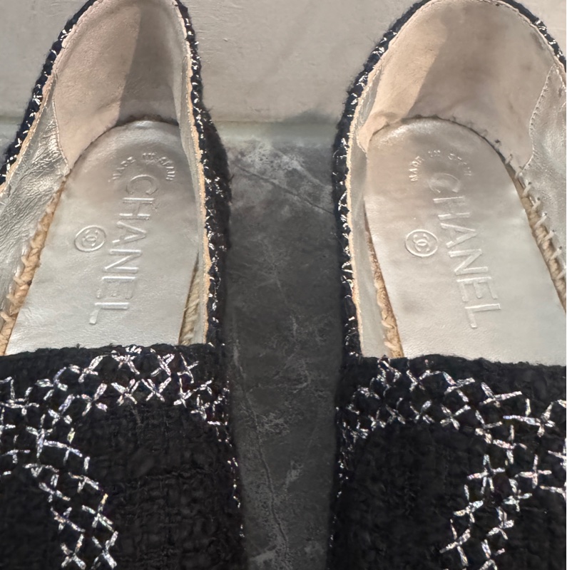 近新Chanel香奈兒大雙C logo鉛筆鞋彩色織線毛呢黑銀配刺繡草編鞋漁夫鉛筆鞋36號-9