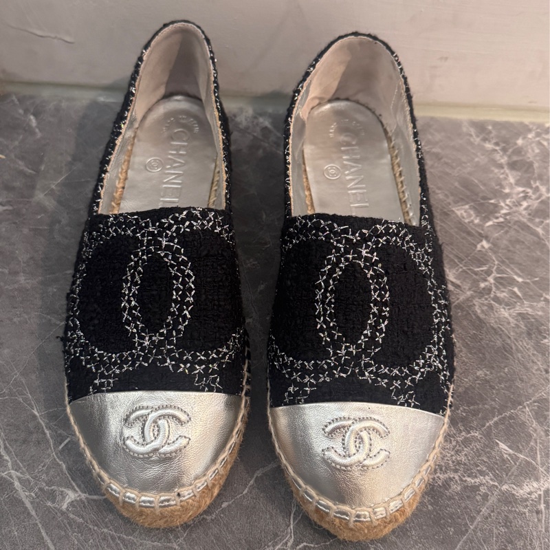近新Chanel香奈兒大雙C logo鉛筆鞋彩色織線毛呢黑銀配刺繡草編鞋漁夫鉛筆鞋36號-15
