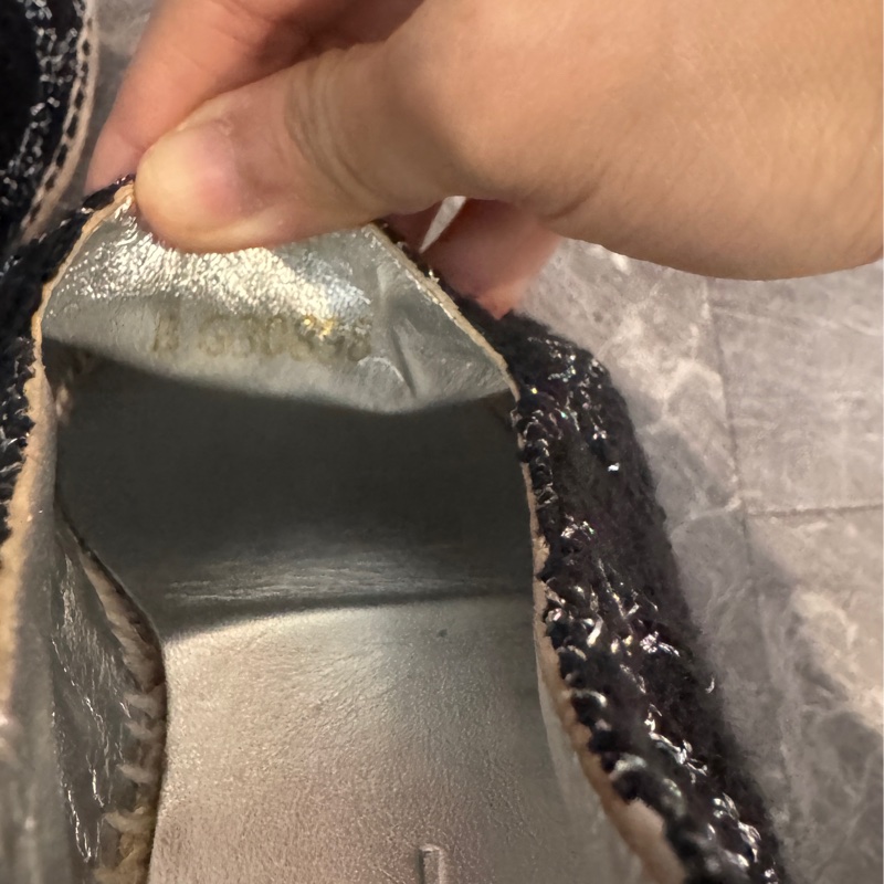 近新Chanel香奈兒大雙C logo鉛筆鞋彩色織線毛呢黑銀配刺繡草編鞋漁夫鉛筆鞋36號-19