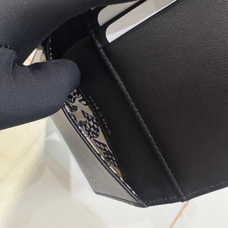 *SHIHNA名牌精品* CHANEL 大雙C 三摺卡包 絲巾暗袋 芯片款-9