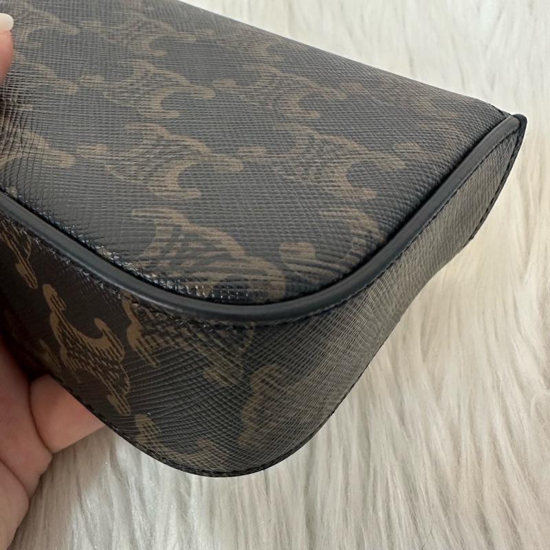 Celine 老花金釦凱旋門迷你斜背包-8