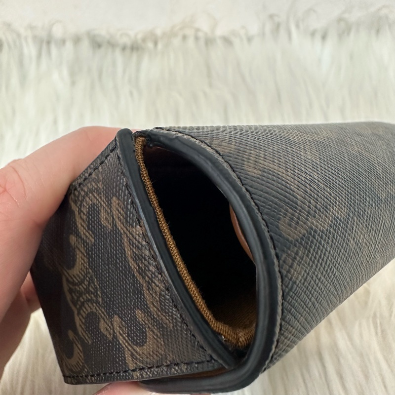 Celine 老花金釦凱旋門迷你斜背包-11