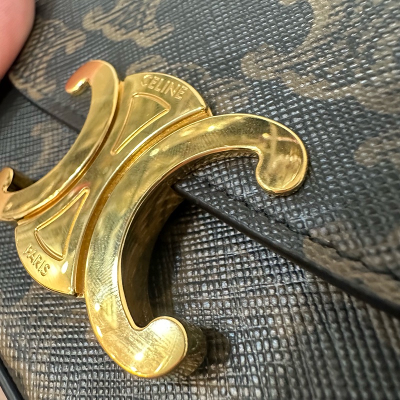 Celine 老花金釦凱旋門迷你斜背包-16