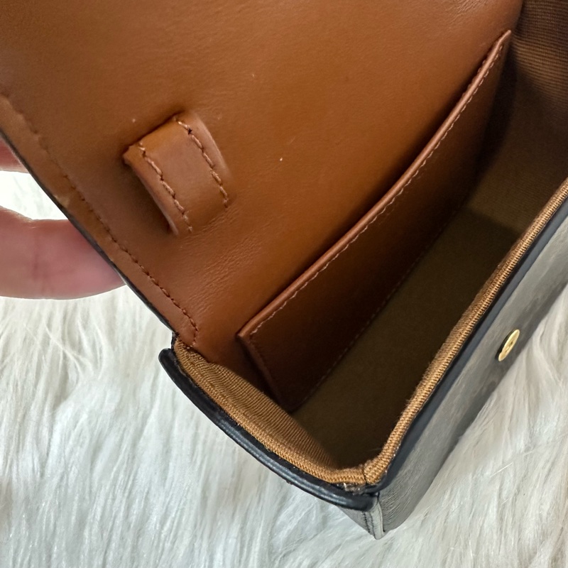 Celine 老花金釦凱旋門迷你斜背包-21