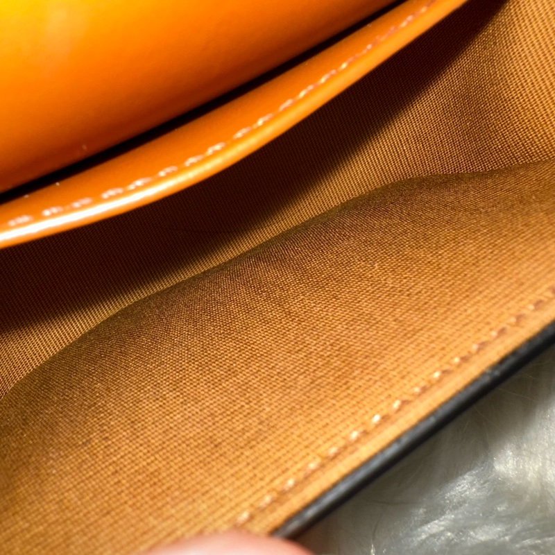 Celine 老花金釦凱旋門迷你斜背包-31