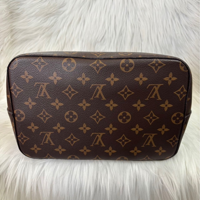 LV 路易威登 NEONOE系列 黑桶中號 牛皮黑色水桶包-5