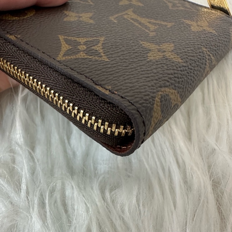 LV M60067 原花金釦拉鏈零錢包-2