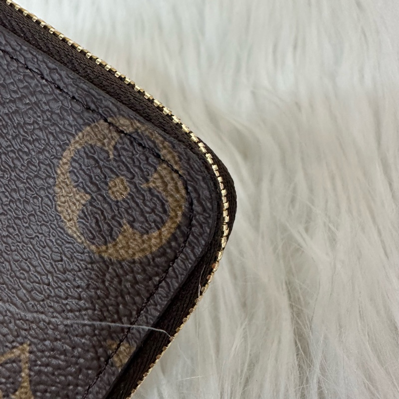 LV M60067 原花金釦拉鏈零錢包-6