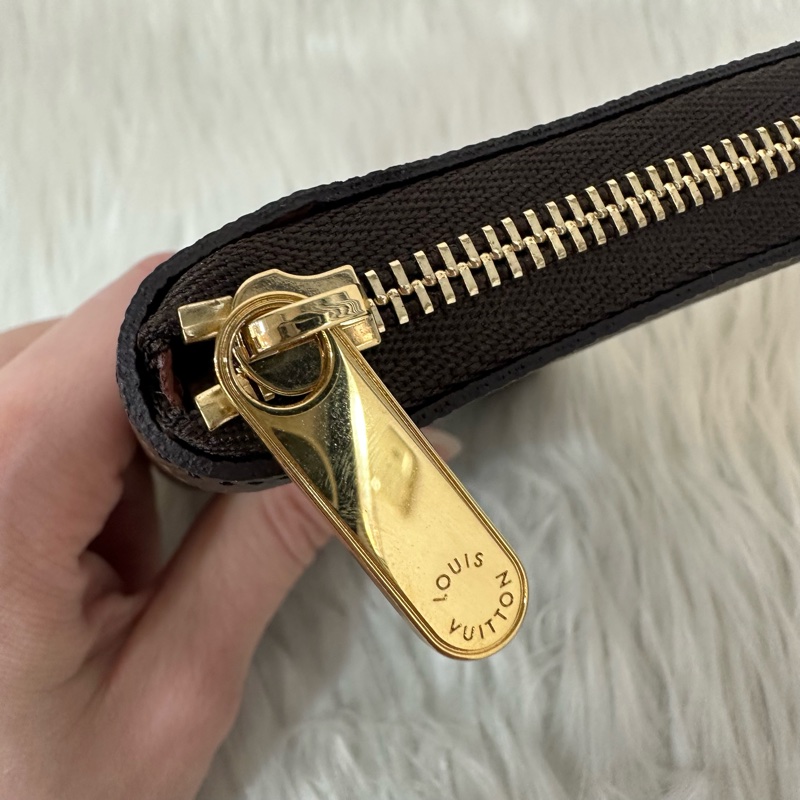 LV M60067 原花金釦拉鏈零錢包-10