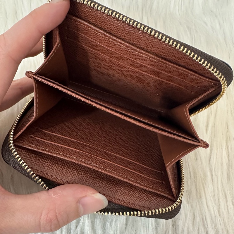 LV M60067 原花金釦拉鏈零錢包-19