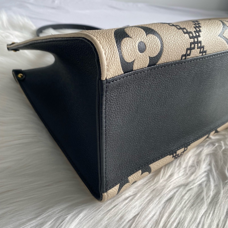 路易威登 / Louis Vuitton M46016 ONTHEGO 中號 菱格刺繡款 晶片款 狀態極佳-3