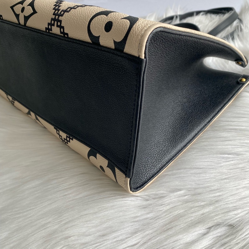 路易威登 / Louis Vuitton M46016 ONTHEGO 中號 菱格刺繡款 晶片款 狀態極佳-4