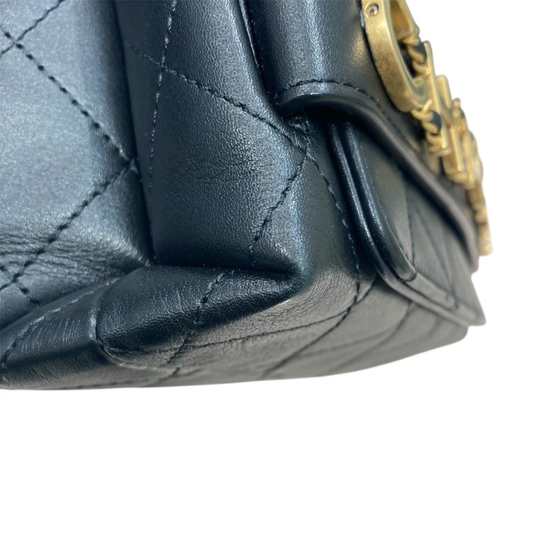 CHANEL 香奈兒 Enchained Flap Bag 小牛皮 黑色 金扣-5