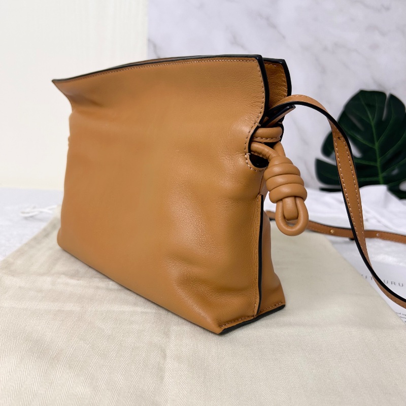 Loewe Flamenco 系列肩背包福袋包-7