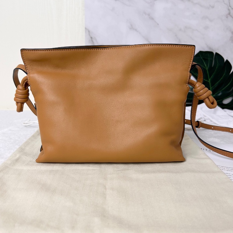 Loewe Flamenco 系列肩背包福袋包-8